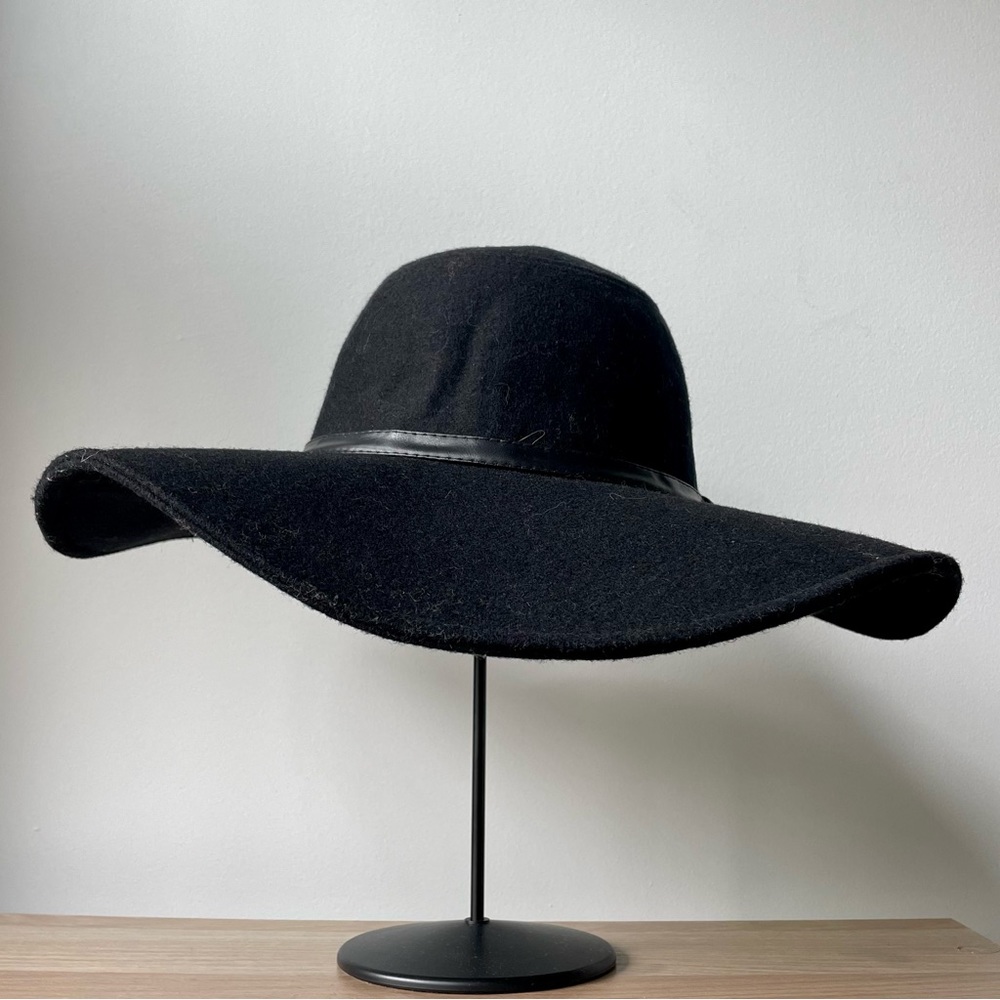 Urban Outfitters felted wool blend hat, OS